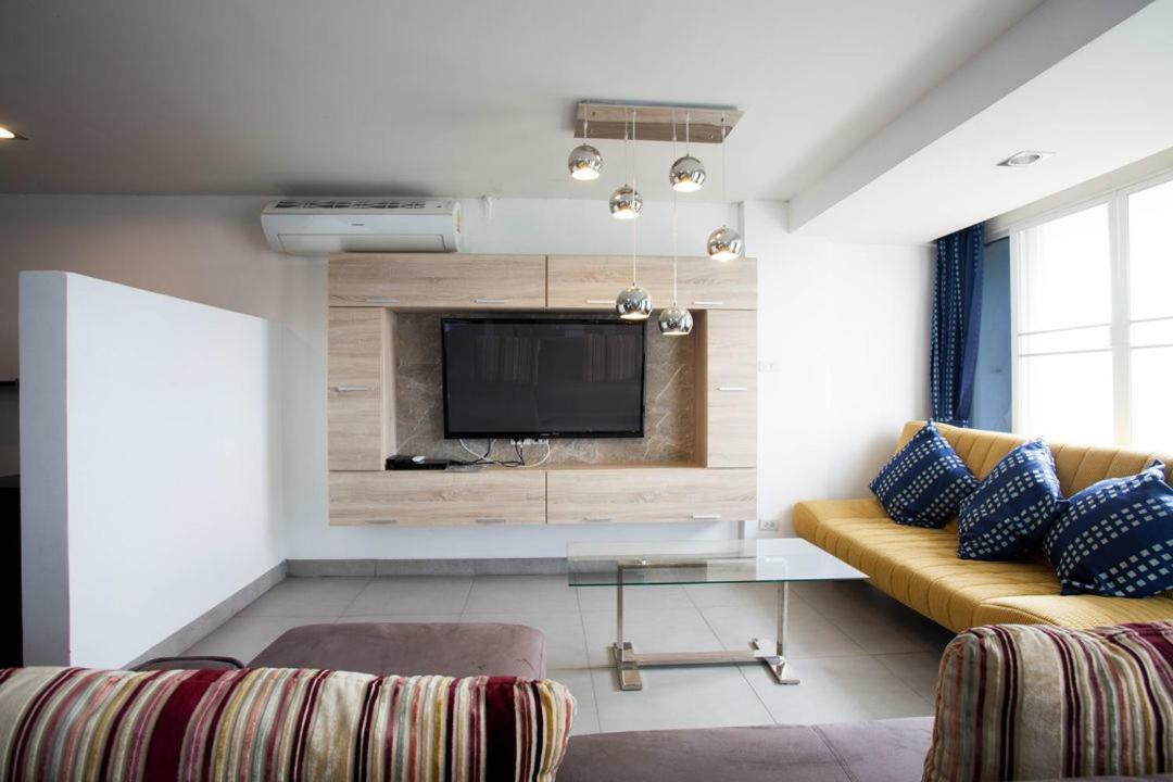 Galare Thong Tower Aparthotel Chiang Mai Exterior photo